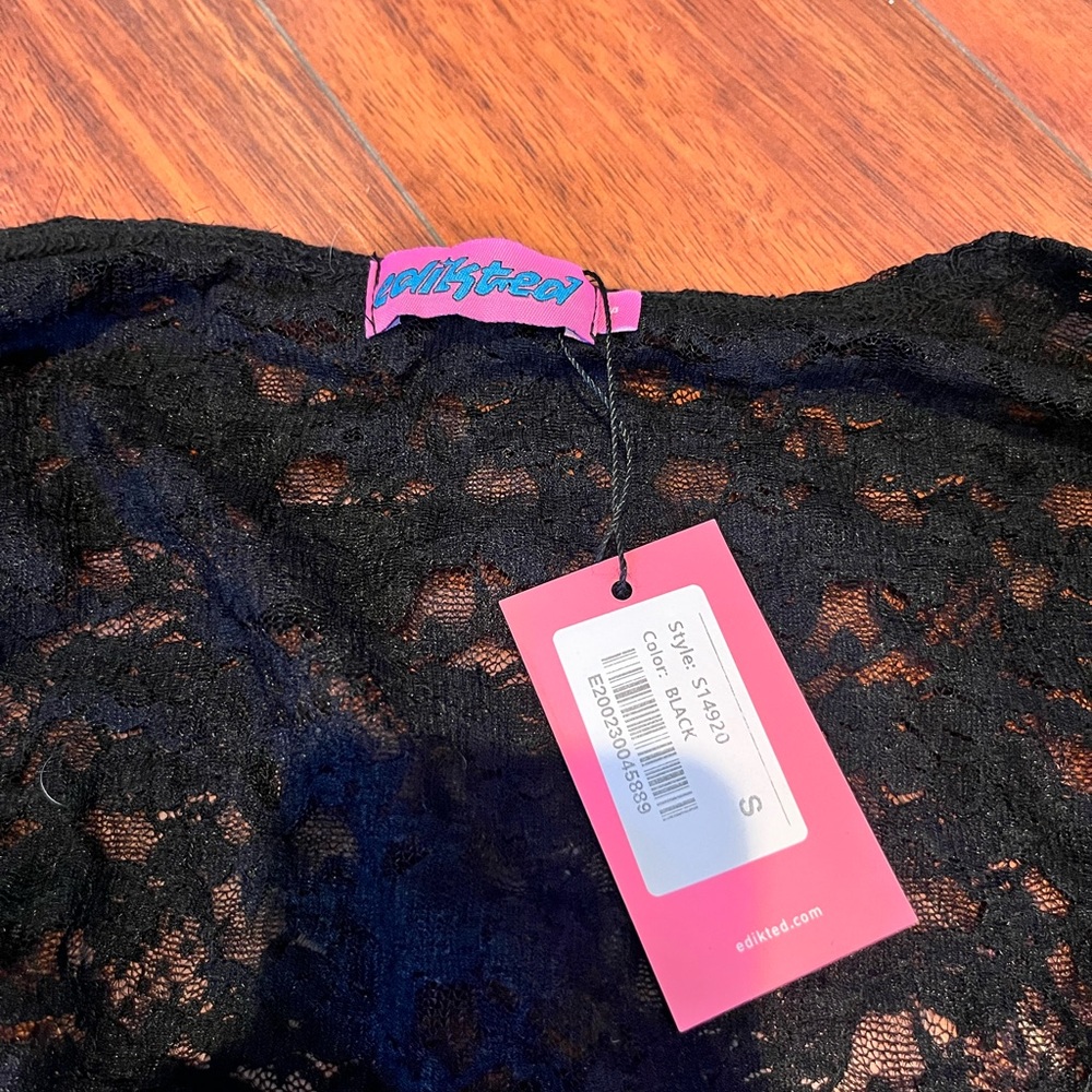 New with tags Edikted Black Lace Long sleeve Bodysuit - Picture 2 of 2